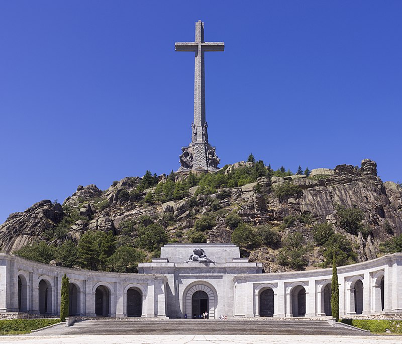 Falangist leader’s grave desecrated by ‘democratic memory law’