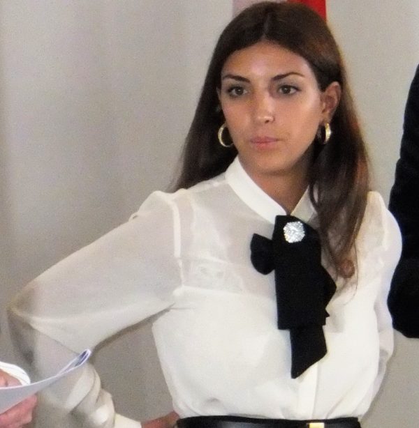 isabel-peralta-habla-en-una-conferencia-en-el-reino-unido-los